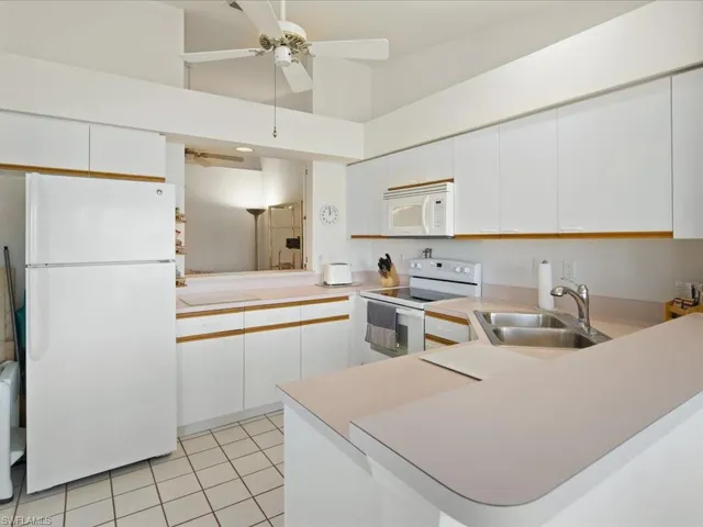 3382  Erick Lake  DR, Naples, FL 34109