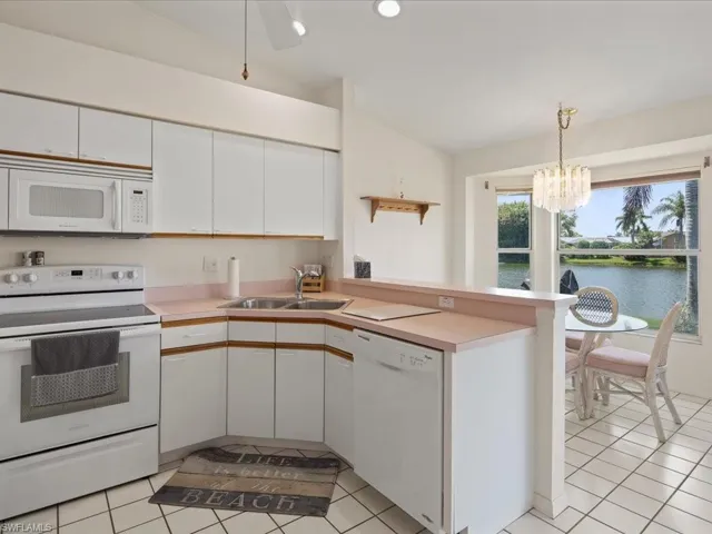 3382  Erick Lake  DR, Naples, FL 34109