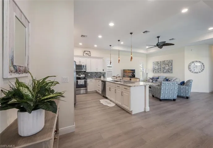 730 95th Ave N, Naples, Florida 34108