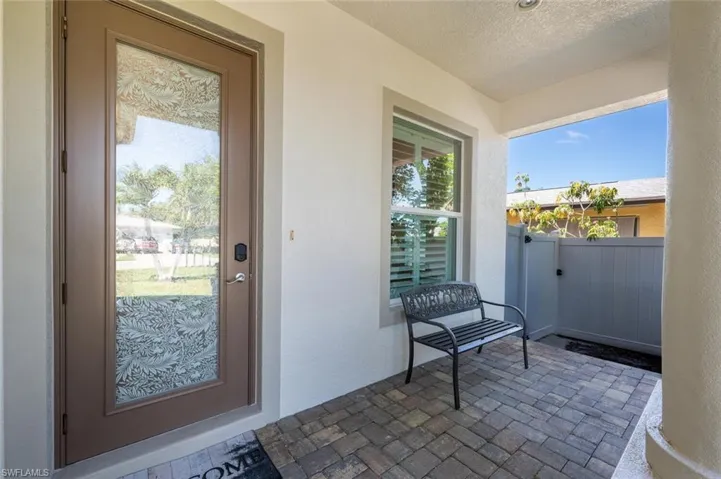 730 95th Ave N, Naples, Florida 34108
