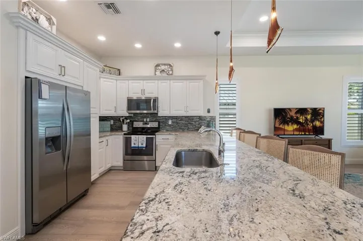 730 95th Ave N, Naples, Florida 34108