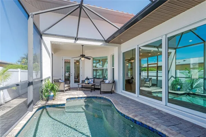 730 95th Ave N, Naples, Florida 34108