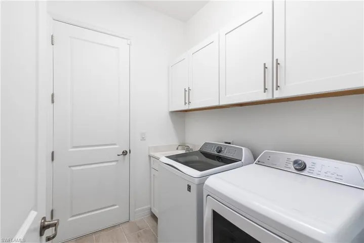 14083 Blue Bay Cir, Fort Myers, Florida 33913