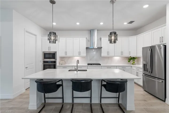 Eat in kitchen area