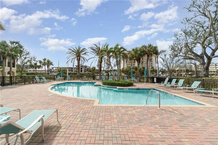 BIG COMMUNITY POOL AND SPA FOR ONLY 12 UNITS!