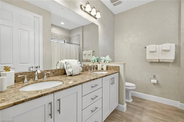 2nd Full Bathroom