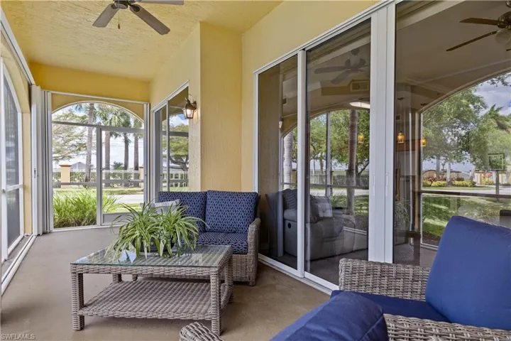 Sunroom with ceiling fan