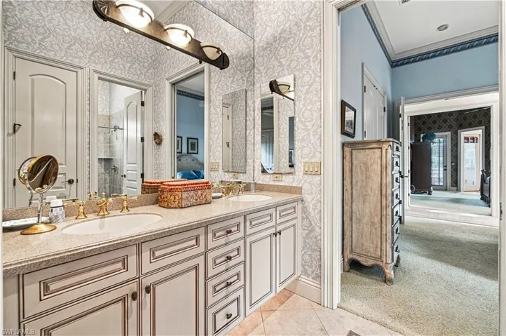 196 Cheshire Way, Naples, Florida 34110
