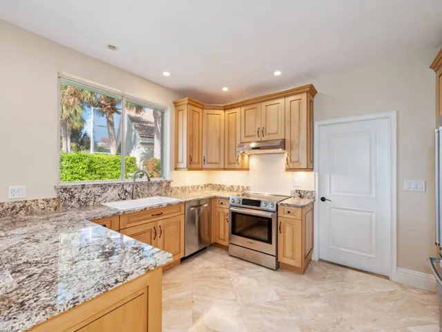 27152  Lost Lake  LN, Bonita Springs, FL 34134