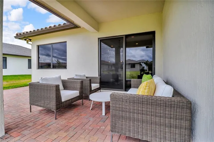 View of patio / terrace with an outdoor living space