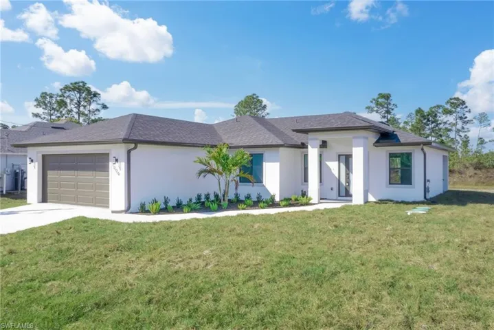 1004  Chadwick  ST, Lehigh Acres, FL 33974