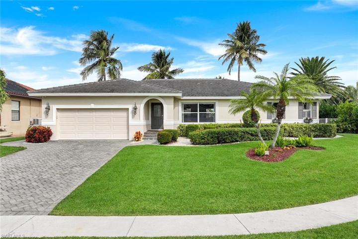 1830 Maywood CT, MARCO ISLAND FL 34145