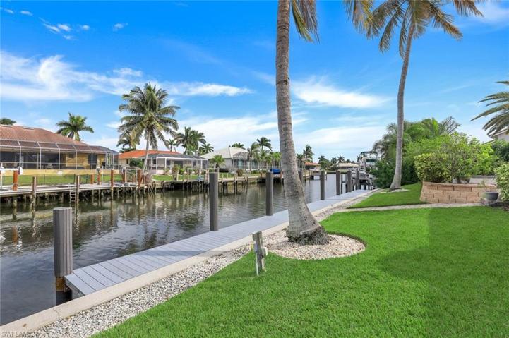 1830 Maywood CT, MARCO ISLAND FL 34145