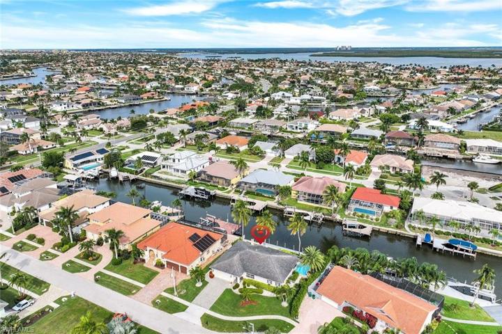 1830 Maywood CT, MARCO ISLAND FL 34145