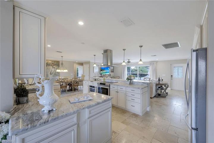 1830 Maywood CT, MARCO ISLAND FL 34145