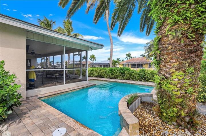 1830 Maywood CT, MARCO ISLAND FL 34145