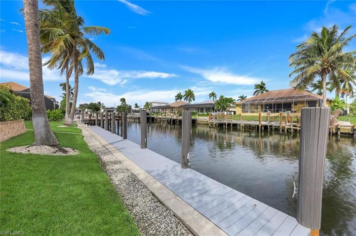 1830 Maywood CT, MARCO ISLAND FL 34145