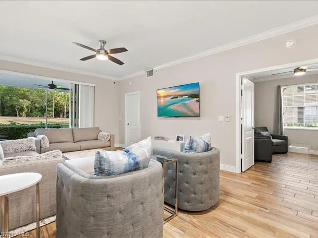2905 Cypress Trace Cir 104, Naples, Florida 34119