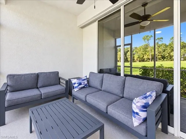 2905 Cypress Trace Cir 104, Naples, Florida 34119