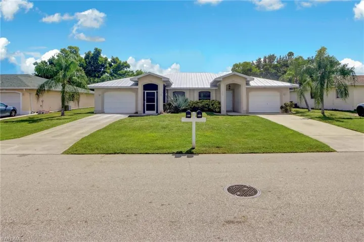 1305 Se 8th Ave, Cape Coral, Florida 33990