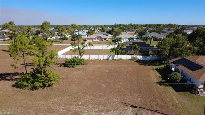 2529 Nw 21st Pl, Cape Coral, Florida 33993