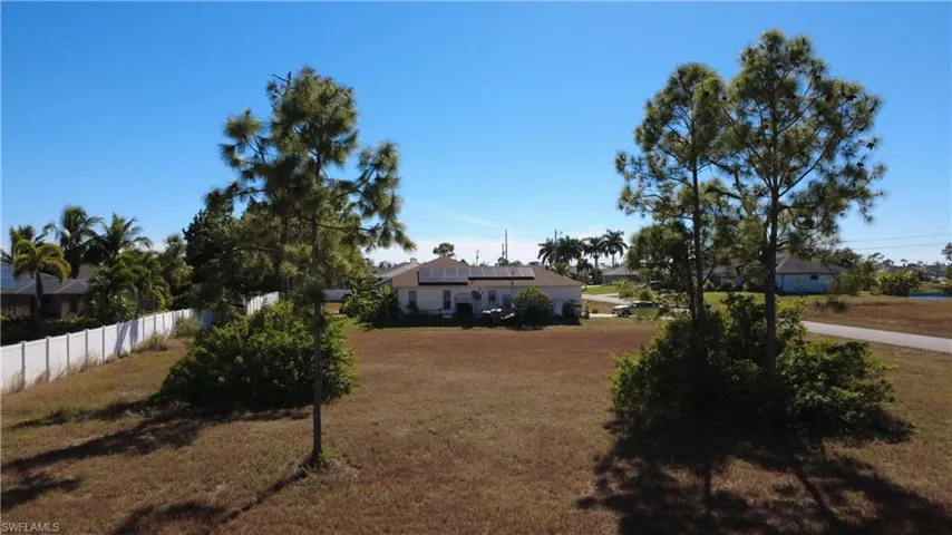 2529 Nw 21st Pl, Cape Coral, Florida 33993