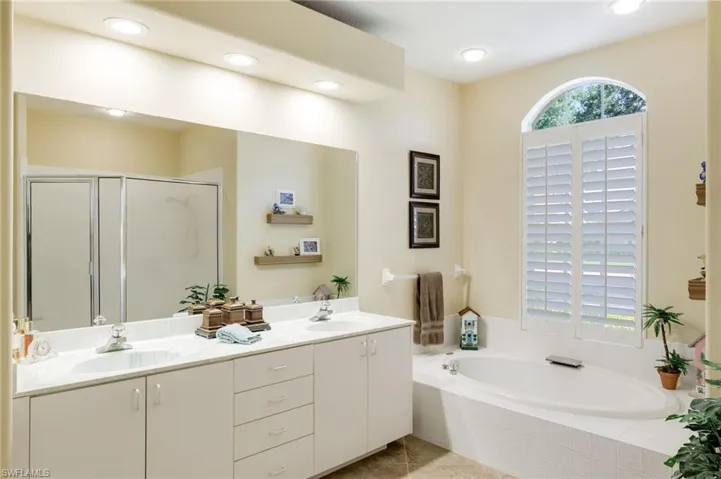 primary bath.  Dual sinks, separate shower and tub