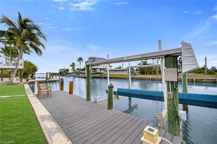 280 Ibis St, Fort Myers Beach, Florida 33931