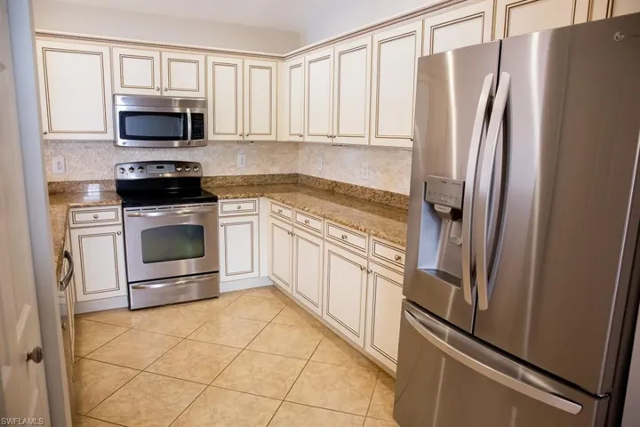 10324 Barberry Ln, Fort Myers, Florida 33913