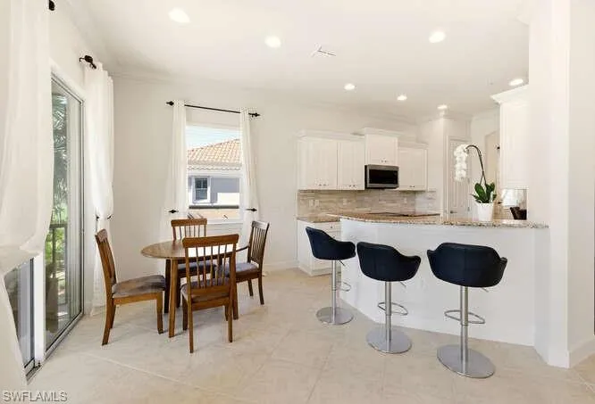 10351 Glastonbury Cir 202, Fort Myers, Florida 33913