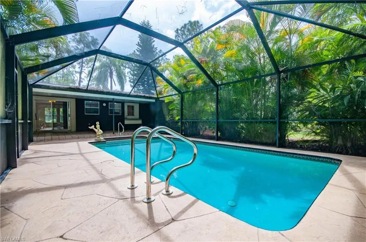 5875  Hidden Oaks  LN, Naples, FL 34119