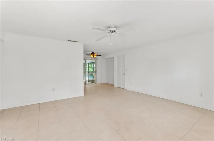 5875  Hidden Oaks  LN, Naples, FL 34119