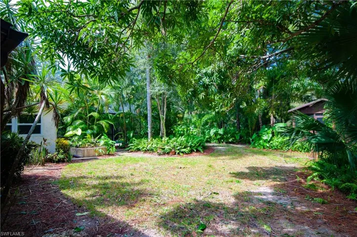 5875  Hidden Oaks  LN, Naples, FL 34119