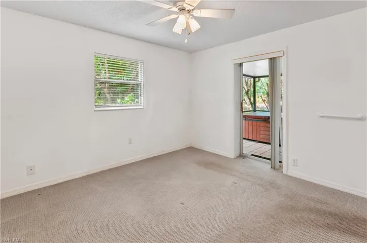 5875  Hidden Oaks  LN, Naples, FL 34119