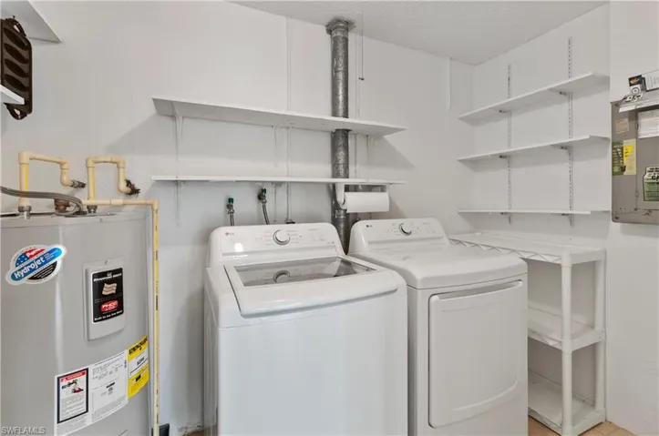 5875  Hidden Oaks  LN, Naples, FL 34119