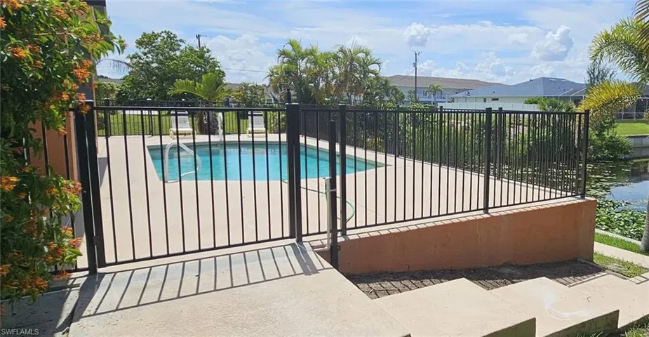 826 32nd Ter, Cape Coral, Florida 33914