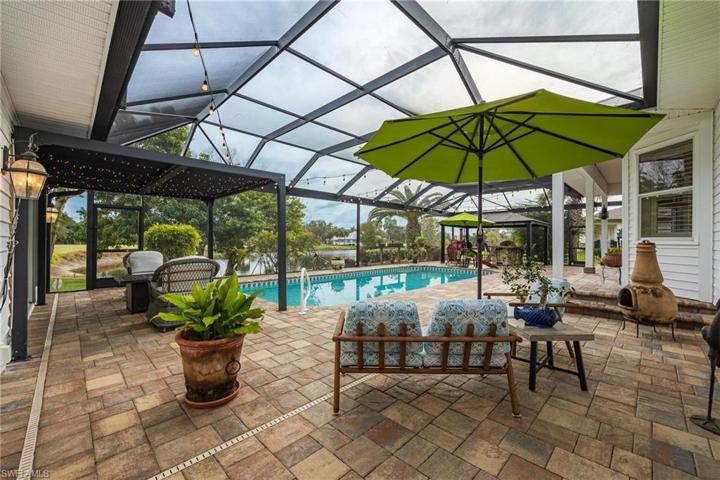 Screened-in Pool