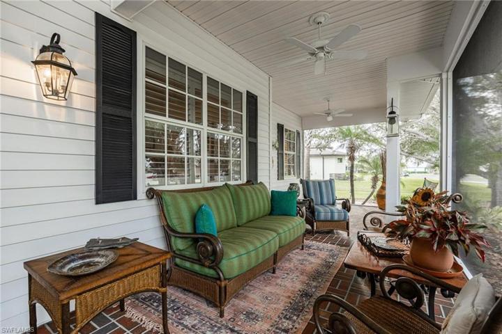 Screened-In Porch