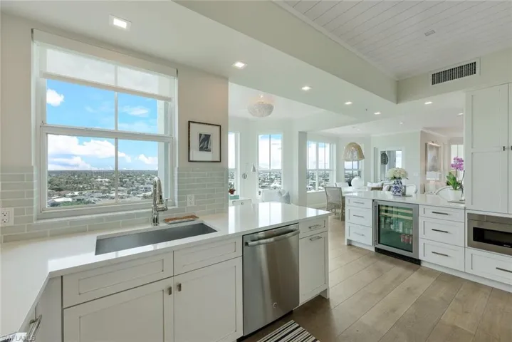 Quartz counter tops in kitchen