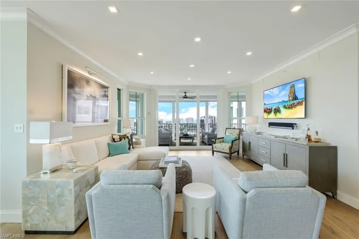 Great room facing west toward the Gulf of Mexico