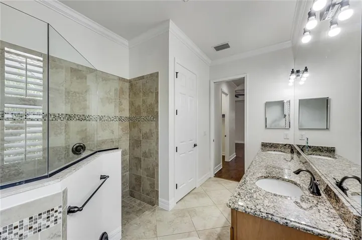 12643 Kinross Ln, Naples, Florida 34120
