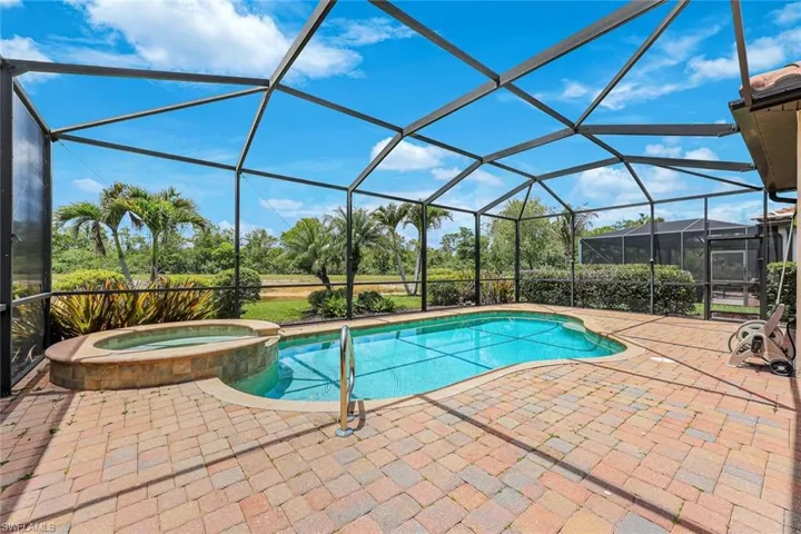 12643 Kinross Ln, Naples, Florida 34120