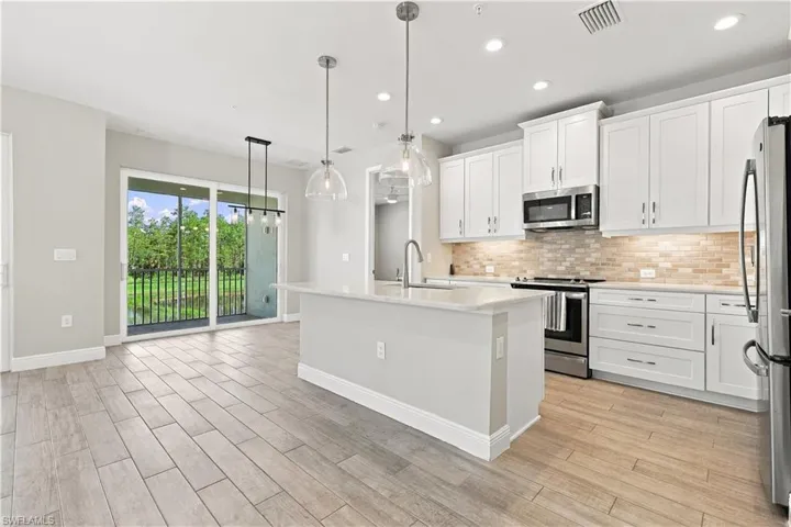 2626 Seychelles Cir 1405, Naples, Florida 34112