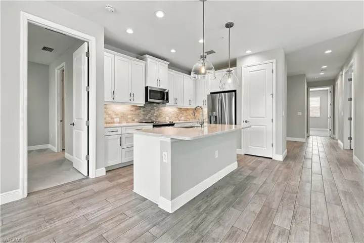 2626 Seychelles Cir 1405, Naples, Florida 34112