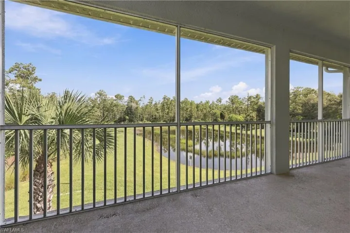 2626 Seychelles Cir 1405, Naples, Florida 34112