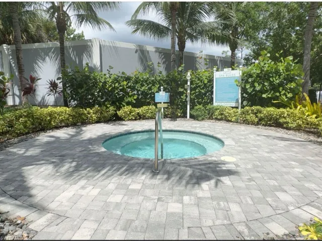 2626 Seychelles Cir 1405, Naples, Florida 34112