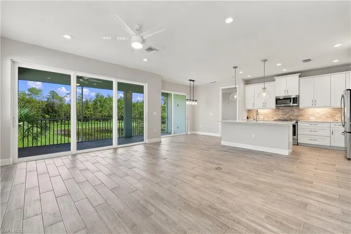 2626 Seychelles Cir 1405, Naples, Florida 34112