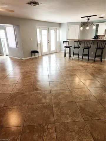 Living room/Kitchen.