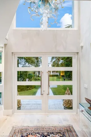 Stunning entryway
