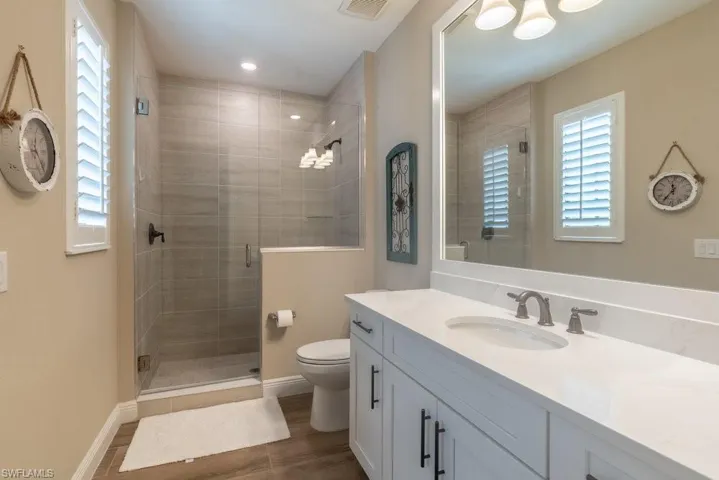 Full Ensuite Guest Bathroom 3